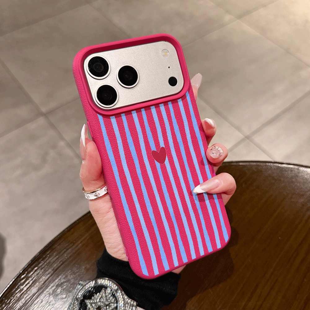Vertical Stripes Hearts Phone  - đánh giá và giá Apple Iphone 15 Pro Max